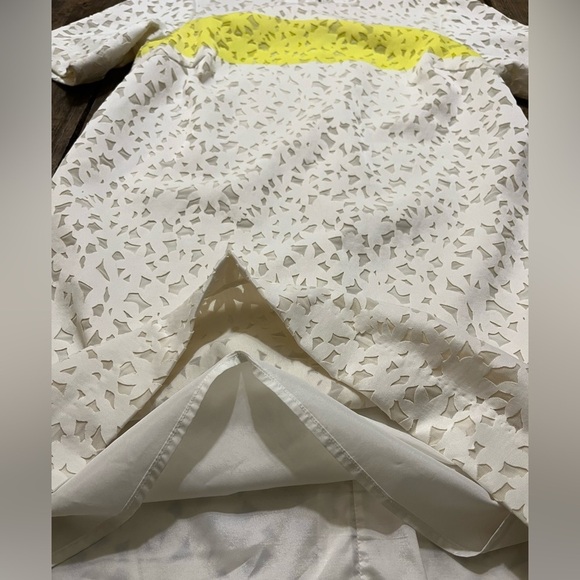 💖 Elizabeth and James Chelle Shift Dress | Laser Cut Lace | White & Neon | XS - Picture 5 of 10